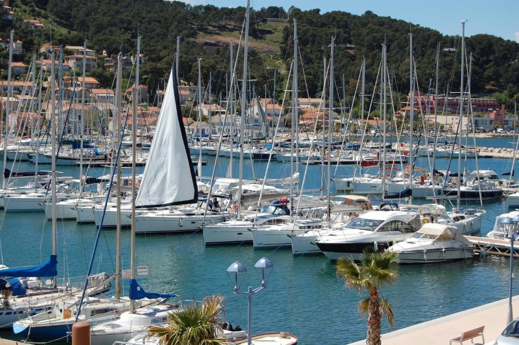 Le Barock Hotel Saint-Mandrier-sur-Mer Bagian luar foto